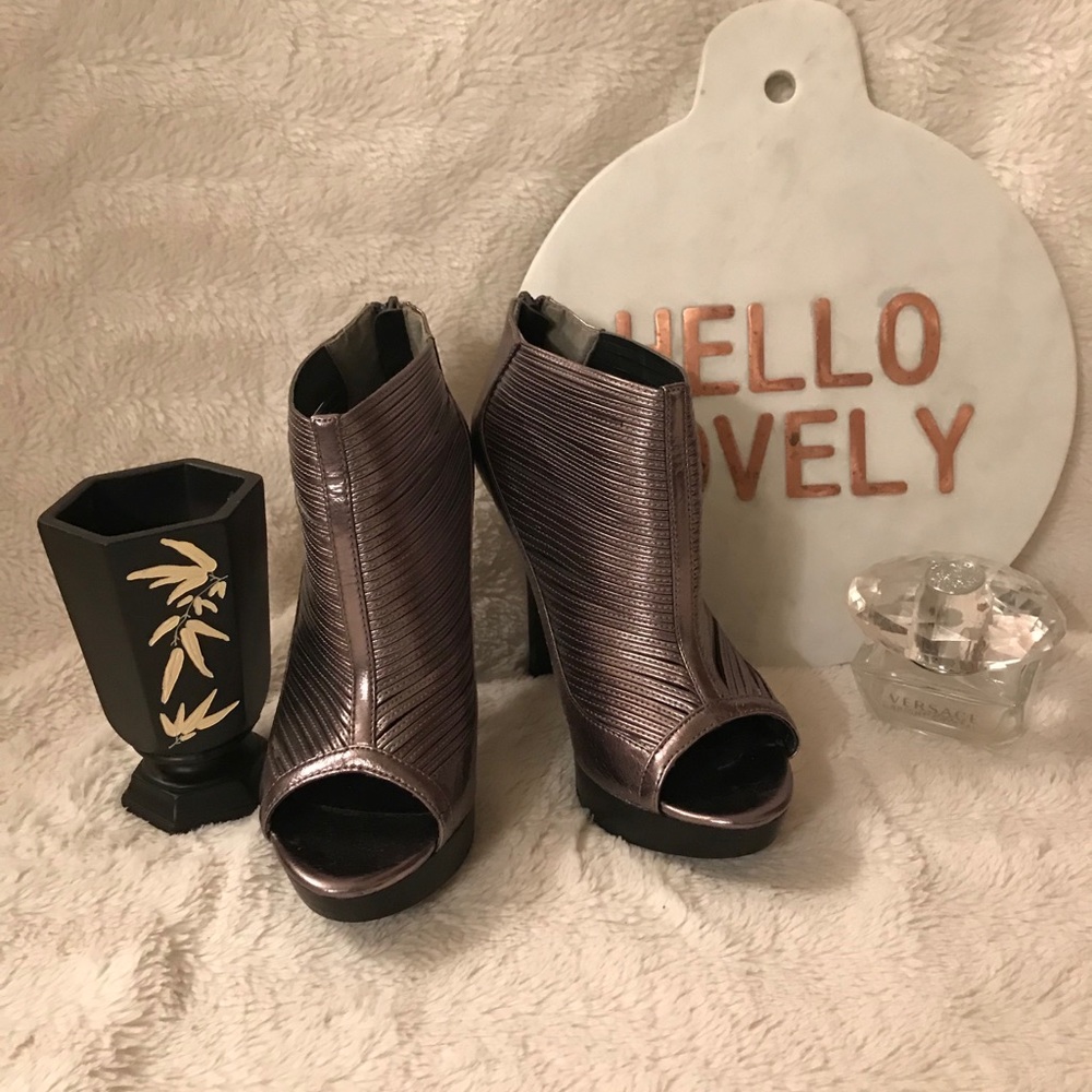 Silver Metallic Shoes with heels